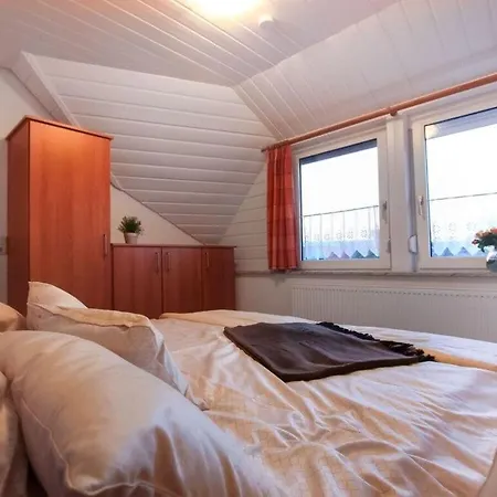 Dom wakacyjny Antje 3 Bedrooms, 2 Bathrooms Horumersiel