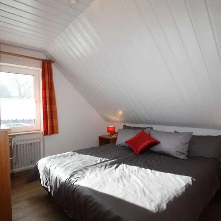 Dom wakacyjny Antje 3 Bedrooms, 2 Bathrooms Horumersiel